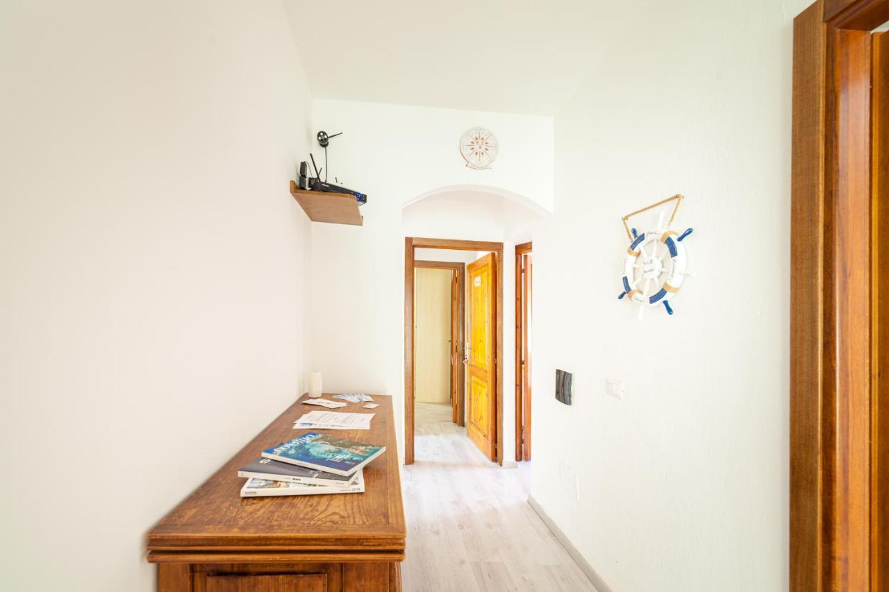 Brezza B&B Golfo Aranci Exterior foto